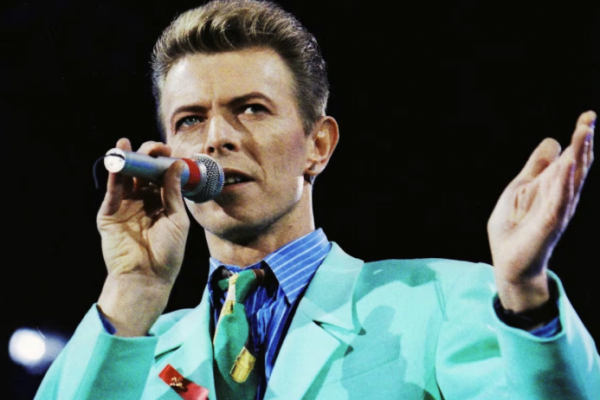 Descubren un musical sin terminar en la oficina de David Bowie